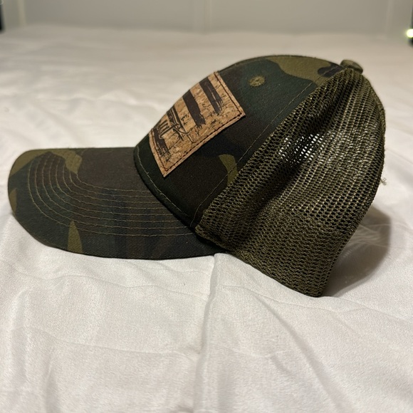 Ariat Adjustable Trucker Hat - Picture 2 of 2